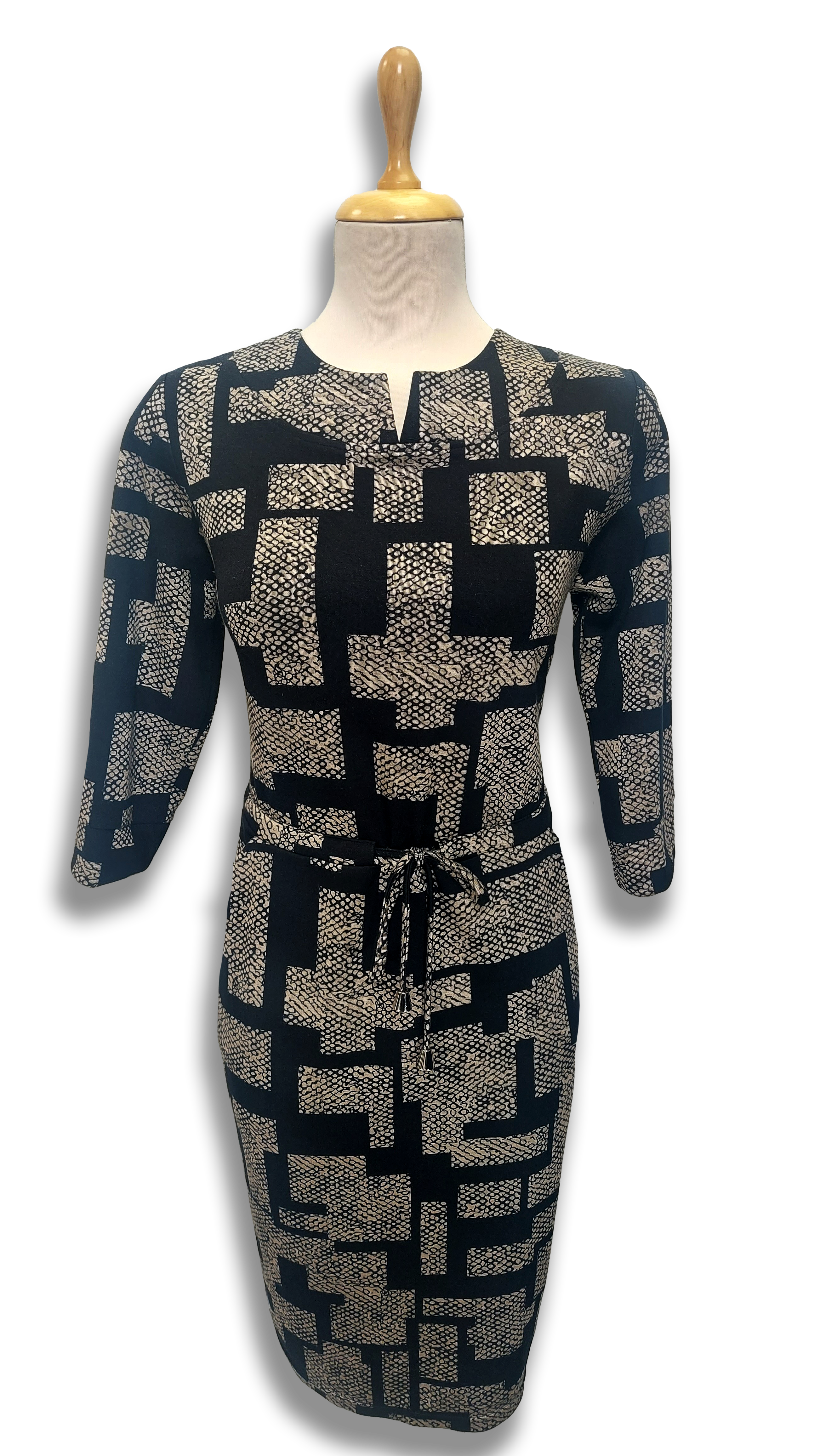 Réka knit beige-black geometric dress product image