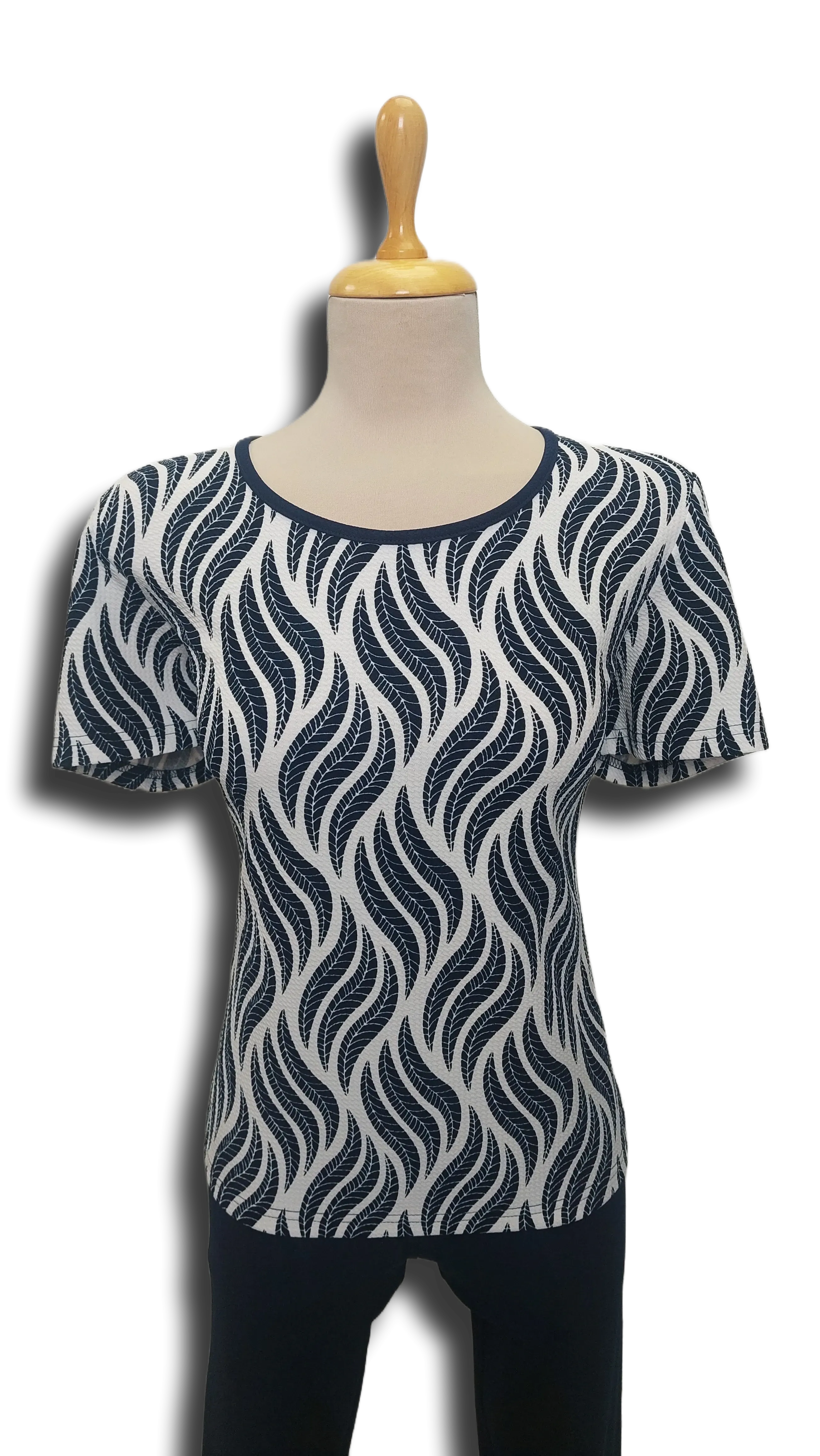Aliz dark blue and white leaf pattern blazer product image