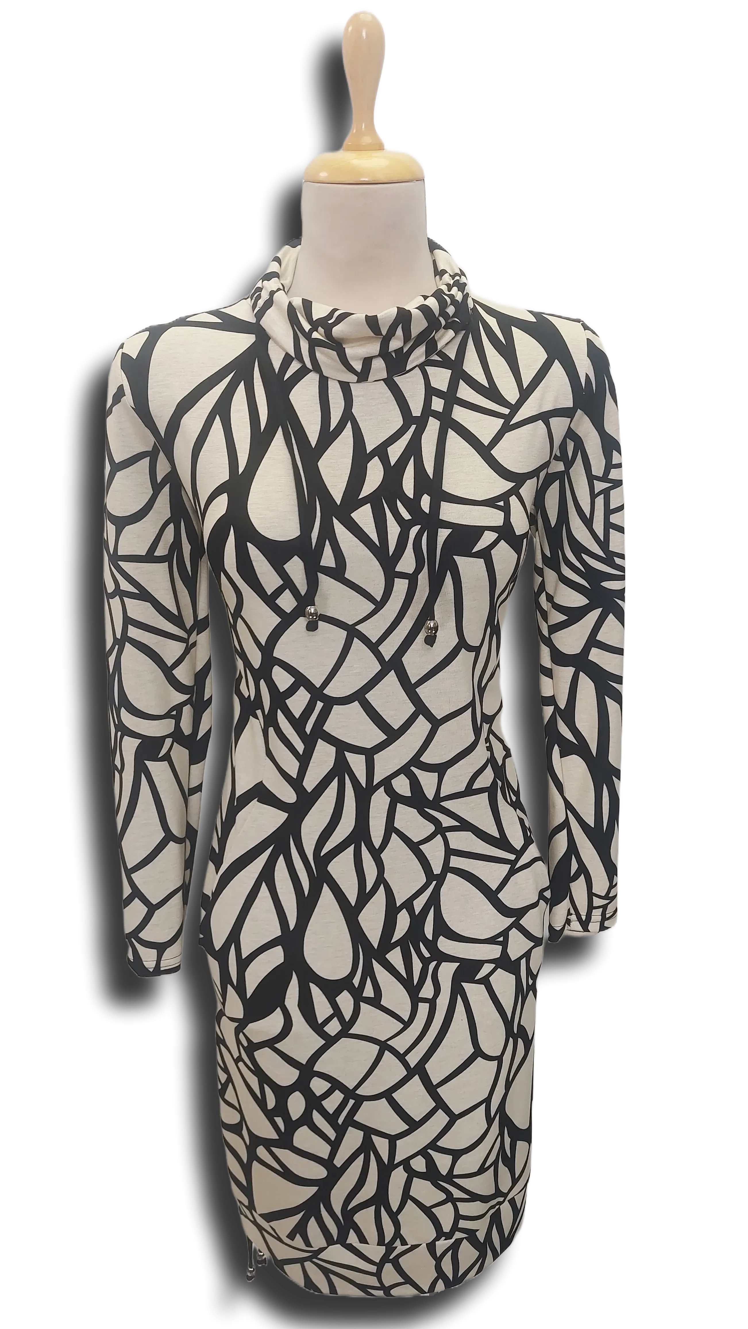 Réka pocket cream-black pattern dress product image