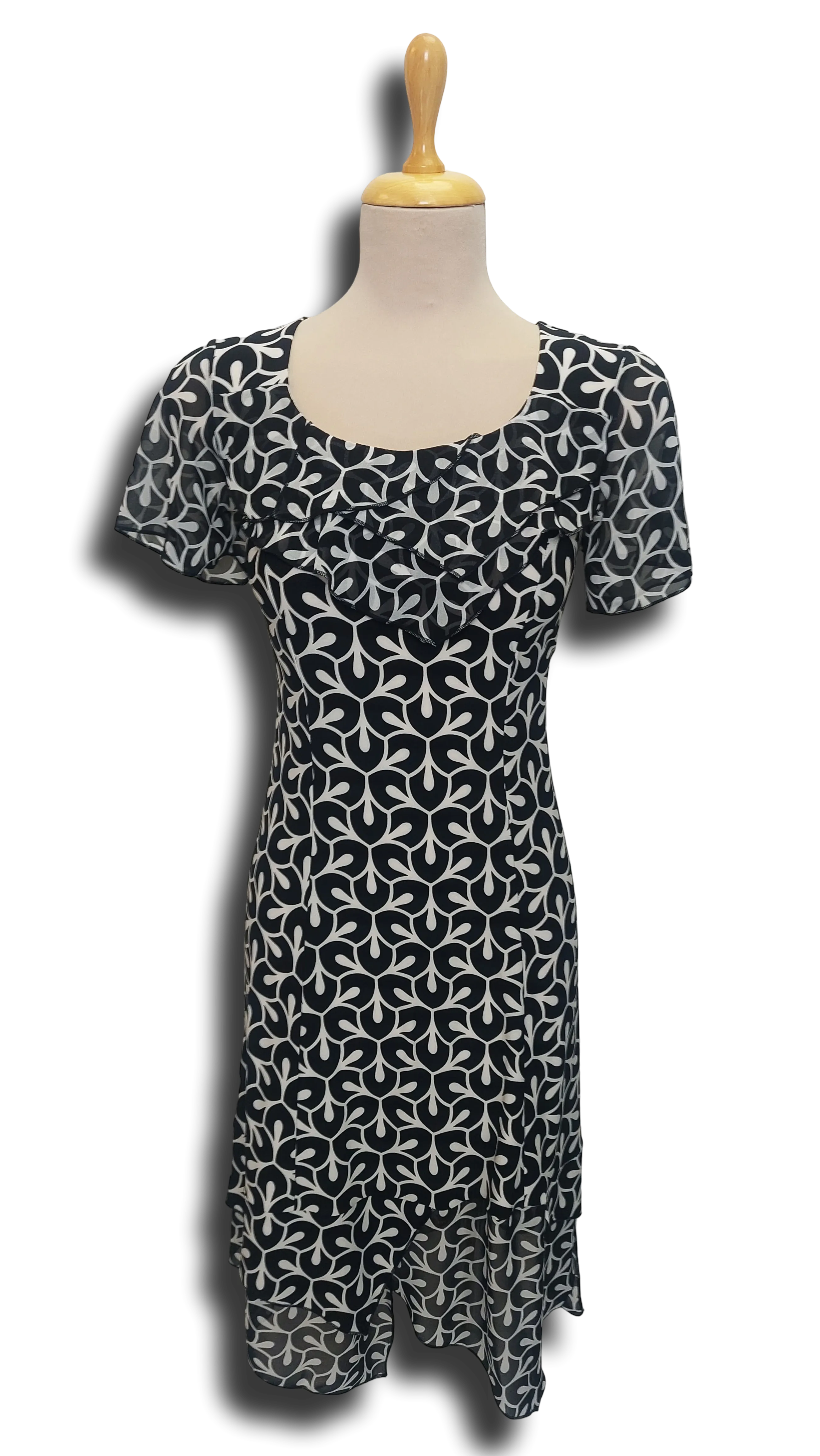 Anna sleeveless black and white floral dress product image